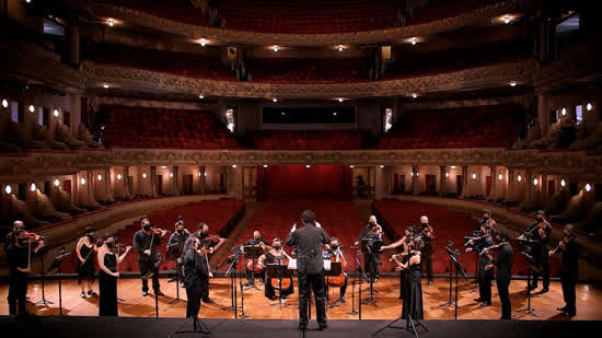 Theatro Municipal de Portas Abertas On-line vai mostrar um Concerto Especial de Natal