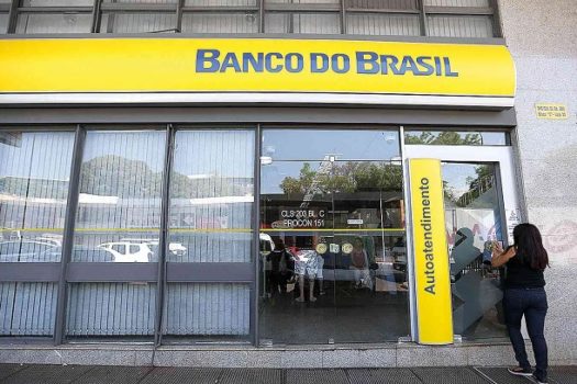 Banco do Brasil abre concurso para 6 mil vagas com salário de R$ 3,6 mil