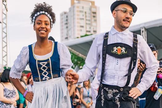 São Paulo Oktoberfest realiza concurso da Realeza para representar o festival