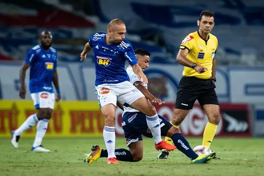 Cruzeiro perde para o Confiança no Mineirão e encerra boa sequência de Felipão