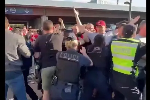 Confusão na entrada dos torcedores atrasa final da Liga dos Campeões em Paris