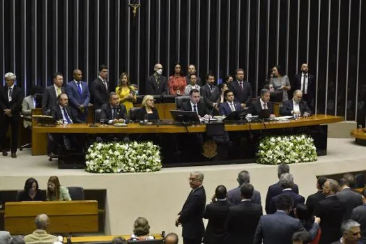 Congresso abre Ano Legislativo com discursos em defesa da democracia