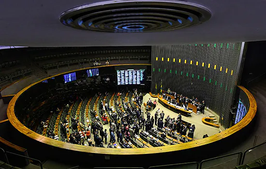 Congresso adia Comissão da Reforma Tributária e CPI mista das Fake News