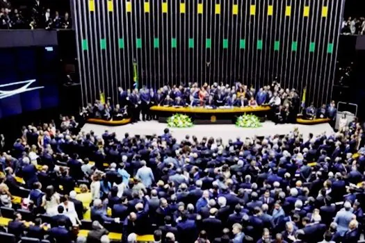 Câmara vota pela derrubada do veto de Bolsonaro ao fundo eleitoral