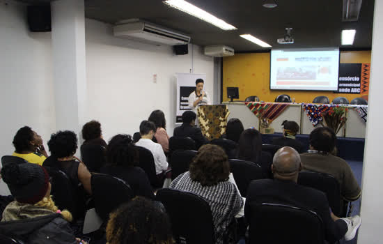 Palestra destaca desafios e conquistas das mulheres negras no Brasil