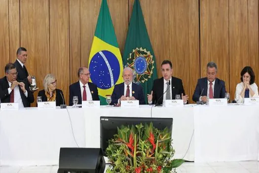 Consórcio ABC participa de reunião com presidente Lula sobre segurança em escolas