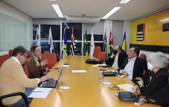 Consórcio ABC apresenta iniciativas regionais para doutorandos da USCS