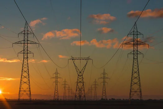 Brasil tem a 2ª conta de luz mais cara do mundo