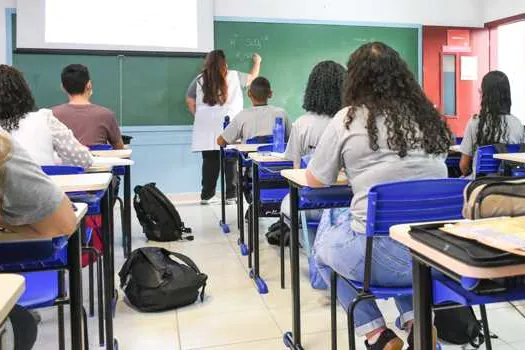 Etecs e Fatecs estão com editais abertos para professores temporários