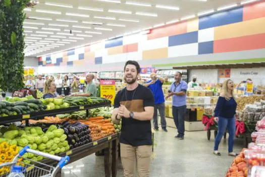 COOP surpreende clientes com flash mob