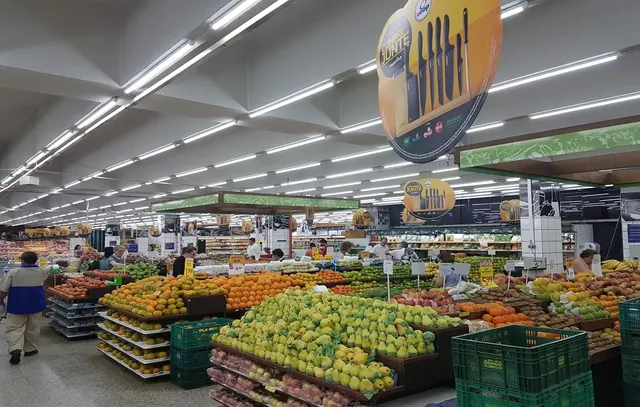 Grupo Alimentação e Bebidas sobe 0