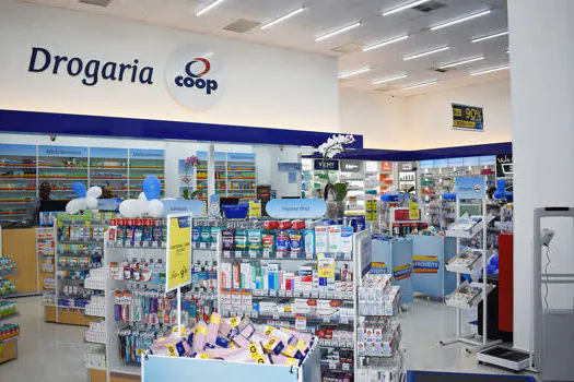 Coop investe R$ 1,9 milhão em duas novas drogarias