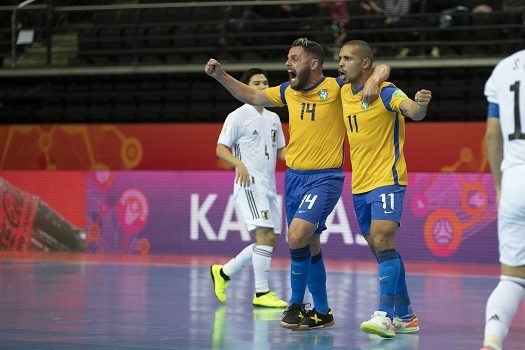 Seleção Brasileira sofre mas consegue virada e está nas quartas da Copa do Mundo de Futsal