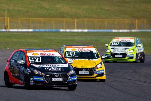 Copa Shell HB20: Luis Sena Jr, Marcus Índio e João Bortoluzzi vencem Corrida 2 em Goiânia