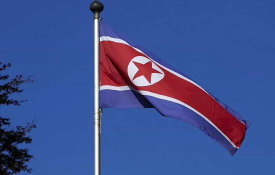 Coreia do Norte dispara míssil