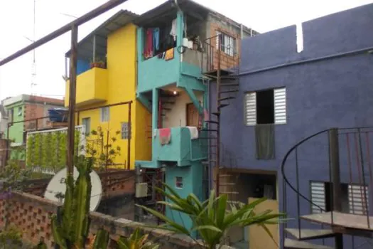 Projeto de revitalização do G10 Favelas realiza reforma em casas de Paraisópolis