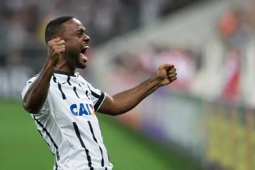 Corinthians se reapresenta e terá retorno de Vagner Love contra a Chapecoense