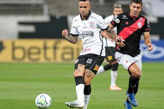 Corinthians e Atlético-GO empatam sem gols na Neo Química Arena