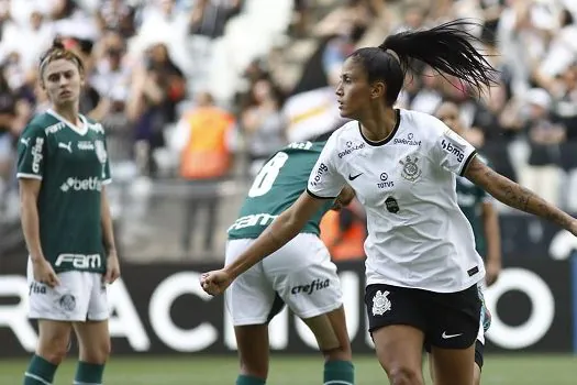 Corinthians bate Palmeiras em 1º jogo da semi do Brasileirão Feminino