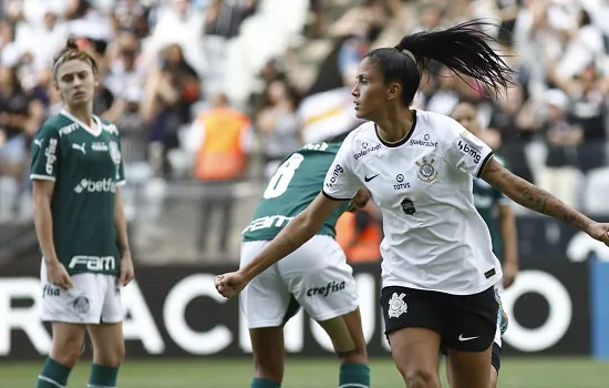 Corinthians bate Palmeiras em 1º jogo da semi do Brasileirão Feminino