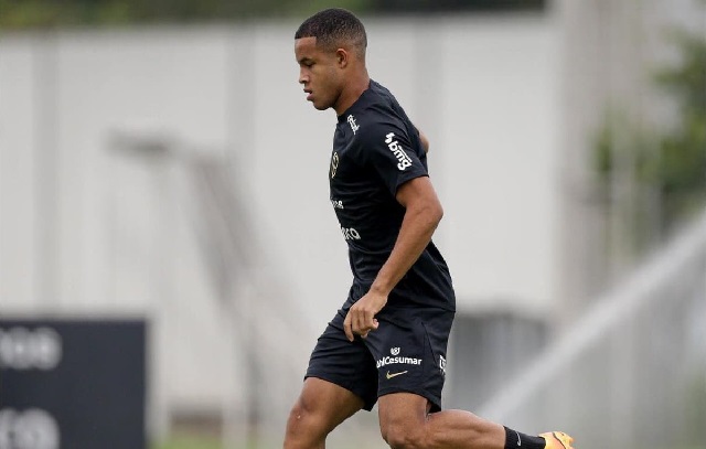 Pedro fica para trás na hierarquia do ataque do Corinthians