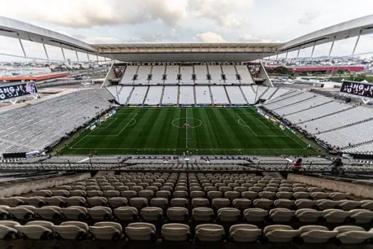 Corinthians é punido por cantos homofóbicos e jogará uma partida sem torcida