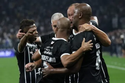 Corinthians x Real Madrid tem show de Ricardinho e encontro de Edílson e Karembeu