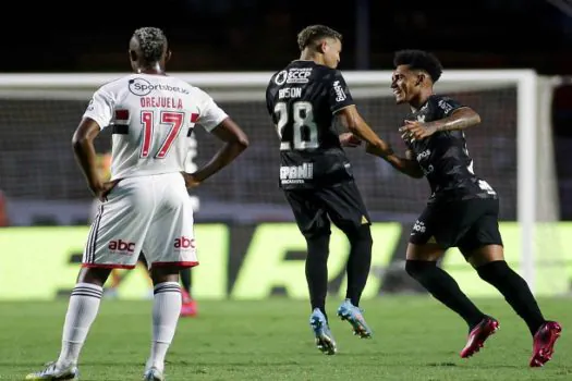 Corinthians desafia crise para manter tabu do São Paulo na Neo Química Arena