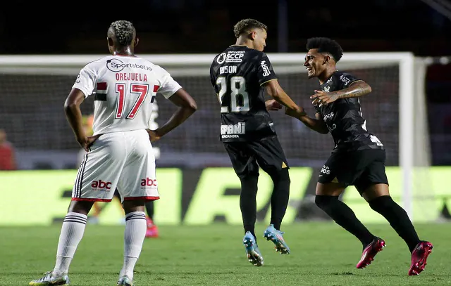 Corinthians desafia crise para manter tabu do São Paulo na Neo Química Arena