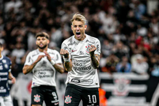 Cássio defende pênalti e se emociona com vaga do Corinthians: ‘Vitória que dá confiança’