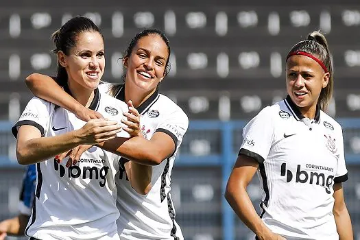 Brasileiro Feminino: Corinthians vira líder e pressiona Palmeiras