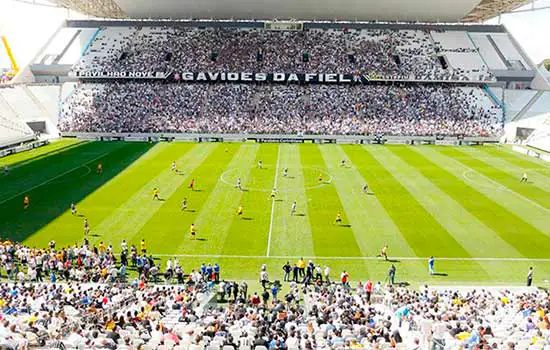 DUELO DE GIGANTES: Corinthians faz semifinal com Palmeiras no Itaquerão