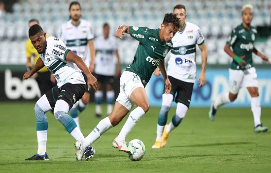 Coritiba vence Palmeiras no Couto Pereira