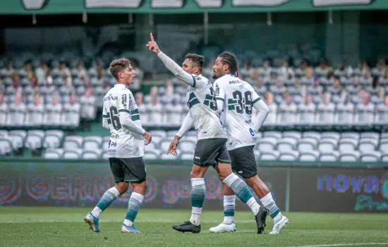 Em jogo de baixo nível técnico