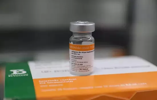 Duas doses da Coronavac induzem proteção inadequada contra Ômicron