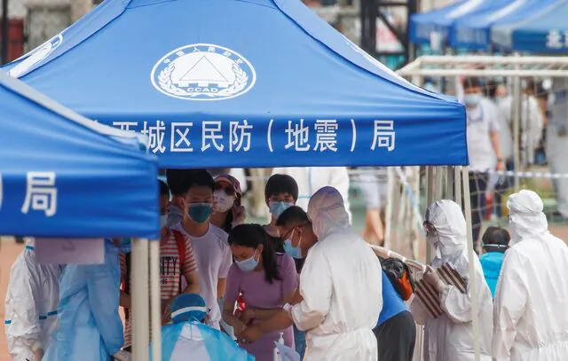 Como a China continua otimizando sua resposta à COVID-19 em meio a outros surtos