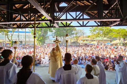 Celebração de Corpus Christi reúne 5 mil fiéis em Ribeirão Pires