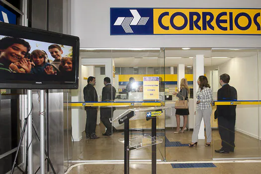 Defensoria Pública questiona Correios sobre reajuste de preços