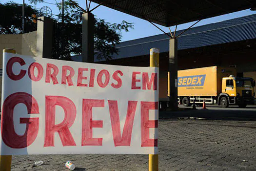 TST propõe suspensão da greve dos Correios até julgamento do dissídio