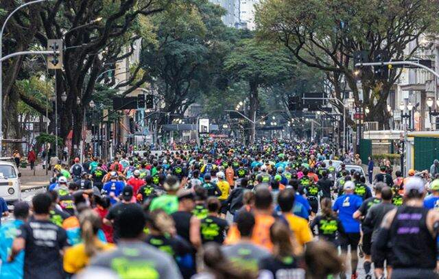 Mizuno promove ações na SP City Marathon