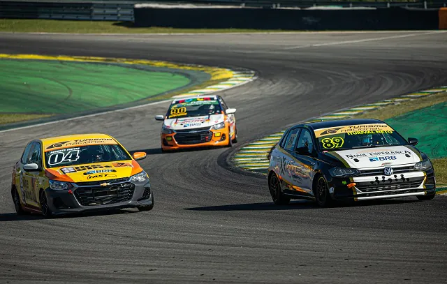 Turismo Nacional define poles para etapa de Interlagos