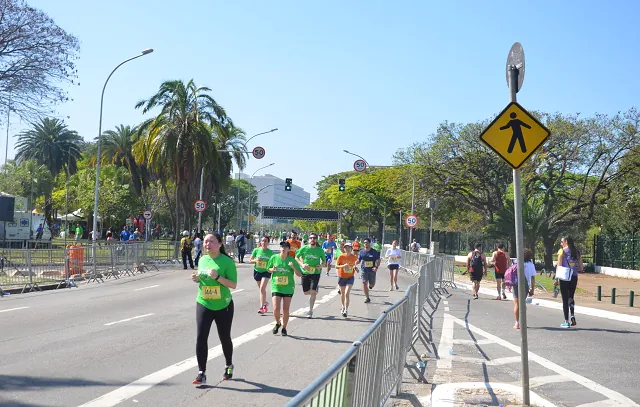 CET monitora trânsito na região do Ibirapuera para Corrida no domingo (25)