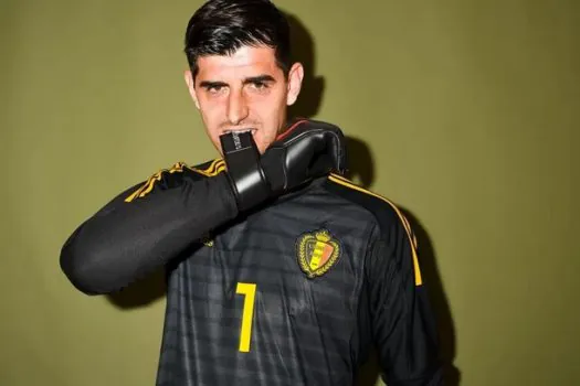 Courtois abandona seleção belga após ver Lukaku com tarja de capitão: ‘Chocado’