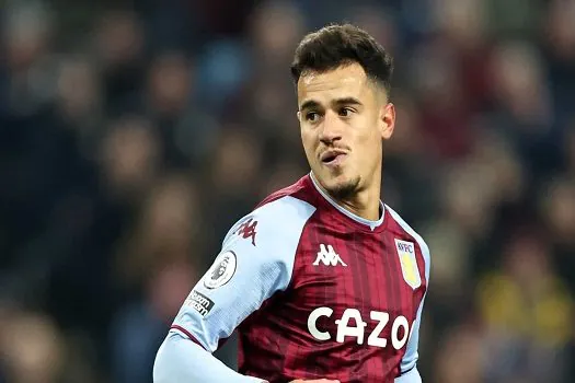 Philippe Coutinho perde pênalti e erra rebote em amistoso do Aston Villa