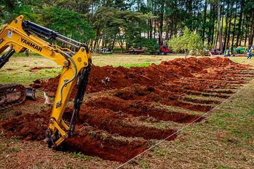 Número de mortes por coronavírus no Brasil dobra a cada cinco dias