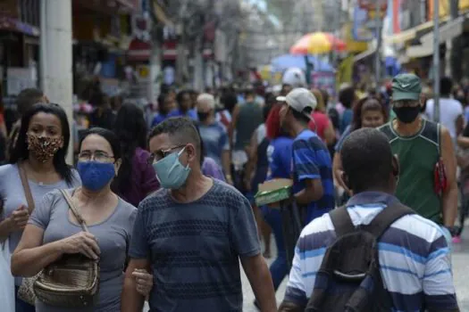 Covid: está na hora de voltarmos a usar máscara? Veja o que dizem especialistas