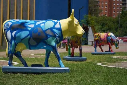 CEU Paraisópolis recebe exposição CowParade