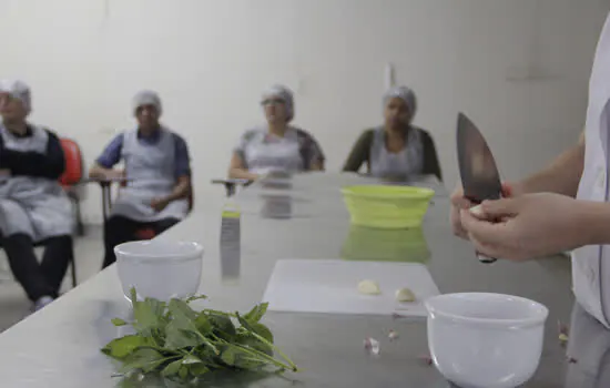 Cozinha Bom Gosto tem vagas para cursos de alimentos em Diadema