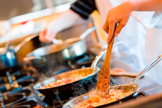 Anhanguera lança pós-graduação em Cozinha Brasileira