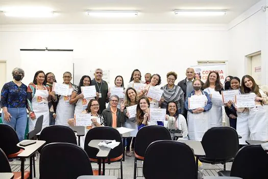 Formandos do Cozinha Criativa são diplomados